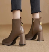 高跟短靴女春秋法式方头粗跟瘦瘦靴子2023及踝气质棕色马丁靴