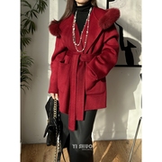 韩版高端狐狸毛领连帽红色双面，短款羊毛大衣，黑色浴袍长款毛呢外套
