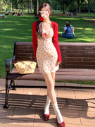 红色吊带碎花连衣裙子女夏季2024小个子早春穿搭包臀短裙套装
