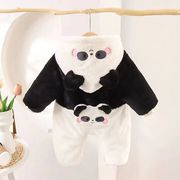 婴儿0-1岁男宝宝秋冬装连体小熊猫外套加绒保暖哈衣外出爬服女萌