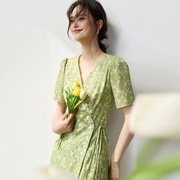 夏新V领系带清新绿色牛油果色法式复古茶歇裙中长款连衣裙