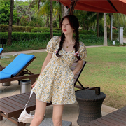 夏季法式韩版连体衣女装气质连身，v领泡泡，袖碎花连体短裤套装