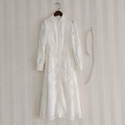 白色中长礼服裙开衫2023女装复古翻领长袖镂空绣花系带连衣裙纯色