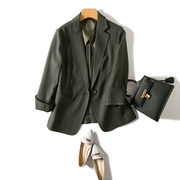 高颜值时尚干练且通勤精致橄榄绿，羊毛西装西服一粒扣七分袖外套女