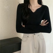 低领黑色打底衫女春装2024内搭时尚时髦洋气，毛衣独特针织上衣