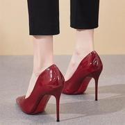 高跟鞋女细跟2022年百搭性感漆皮，防水台红色尖头女鞋单鞋春季