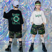 儿童迷彩街舞潮服夏季女童爵士少儿hiphop演出服男童嘻哈工装套装