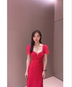 国内self-portrait红色蕾丝连衣裙，新娘敬酒领证礼服裙