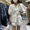 韩版时尚蕾丝绣花泡泡，袖上衣配短裤套装，夏季女洋气减龄两件套