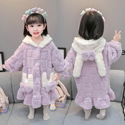 日本女童睡袍秋冬季女孩宝宝，珊瑚绒儿童睡衣，法兰绒睡裙家居服浴袍