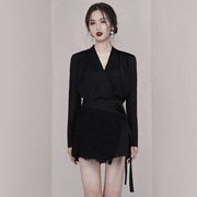 小香风名媛气质套装女2023黑色V领衬衫设计感系带短裤两件套