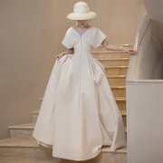 法式轻婚纱小个子赫本日常旅拍齐地复古领证白色缎面简约小礼服