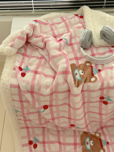 梨梦樱桃小熊可爱牛奶绒毛毯羊羔绒沙发盖毯珊瑚绒办公室午睡毯子