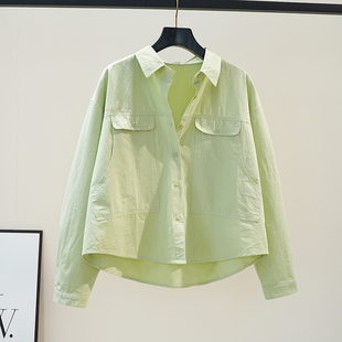 设计感口袋果绿色棉衬衫，女长袖休闲短款衬衣2024百搭叠穿上衣