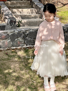 韩版儿童上衣24春装女童，甜美立体花纹淡粉色，圆领长袖针织开衫