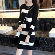 女装2023韩版秋冬季黑白色毛衣裙女宽松气质中长款针织连衣裙