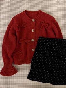 韩系红色蝴蝶结毛衣外套女秋冬小个子，甜美减龄喇叭，袖针织开衫上衣