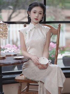 新中式复古白色提花花瓣，领旗袍2024春夏，高级感少女连衣裙订婚礼服