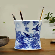 景德镇陶瓷青花瓷摆件收纳中国风，桌面毛笔超大笔筒手绘花鸟山水