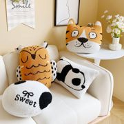 创意感可爱卡通熊猫小老虎抱枕套客厅沙发靠垫样板间民宿床头抱枕