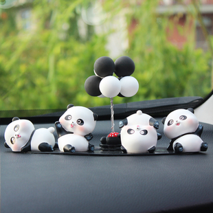 可爱小熊猫汽车装饰用品摆件女神，娃娃网红车载中控台，摆设车内饰品