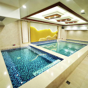 地中海陶瓷游泳池马赛克玻璃水池，鱼池瓷砖户外室内浴池蓝白色