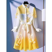 淡黄色法式别致独特高端精致衬衫式长袖碎花连衣裙子女小众设计感