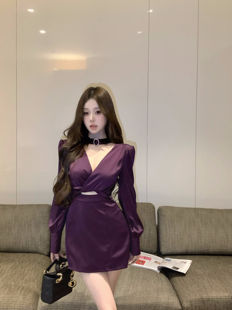 紫色镂空v领长袖衬衫连衣裙，女春季纯欲御姐轻熟风收腰包臀短裙子