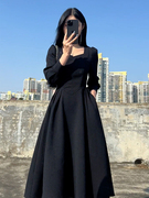 XZOXZO法式方领长袖连衣裙女春季2023气质显瘦赫本风黑色长裙