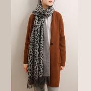 时尚个性灰色豹纹围巾，男女冬季保暖气质百搭双面，流苏羊毛披肩两用
