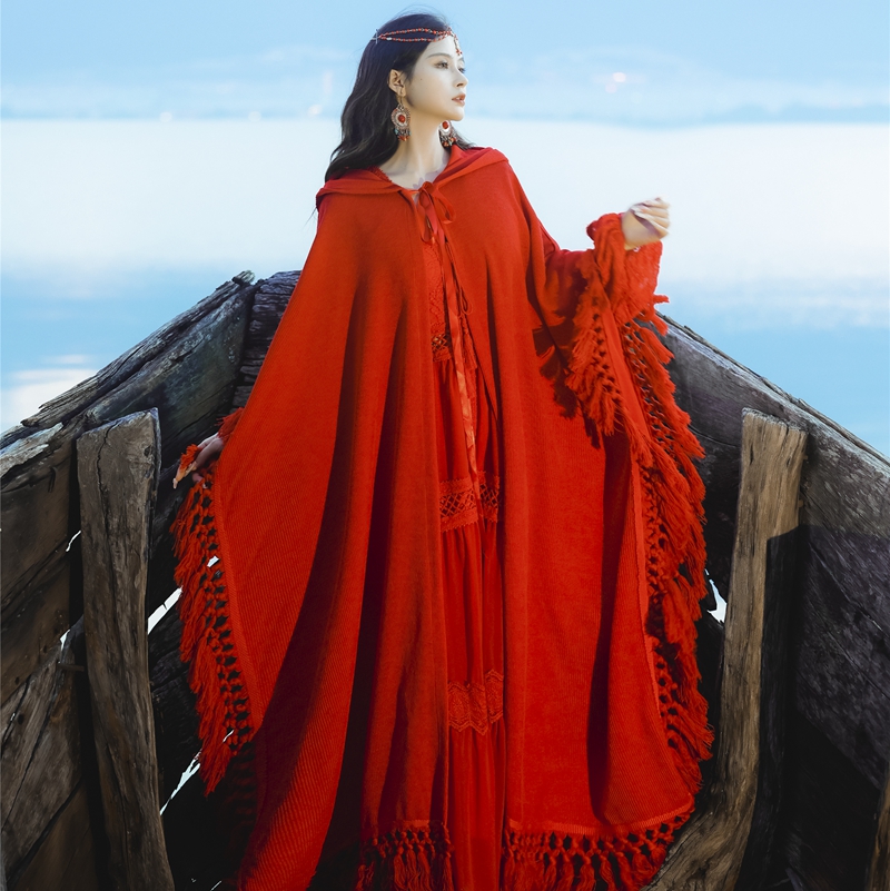 青海新疆西藏旅游衣服女装大西北红色，斗篷外套适合去西安旅行穿搭