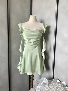 赵露丝同款绿色缎面荷叶边飘带仙女裙荡领设计连衣裙