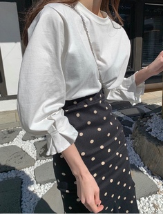 韩国东大门24夏甜美圆领显瘦纯色宽松喇叭袖口长袖T恤女上衣