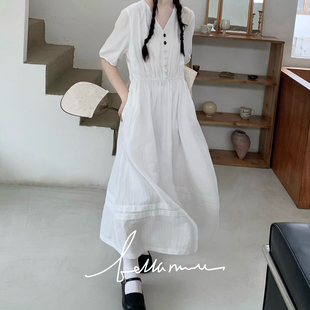 BM4.11显瘦的小白裙 V领蘑菇扣短袖松紧腰百搭简约连衣裙