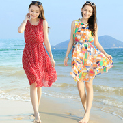 波西米亚背心裙红色，波点无袖雪纺连衣裙，夏短款飘逸海边度假沙滩裙