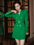 高端绿色炸街时尚西装外套气质修身显瘦双排扣西服连衣裙潮女