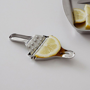 米间食堂 单片柠檬片压汁夹 手动榨汁器 迷你不锈钢压汁器 柠檬夹