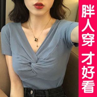 大码冰丝短袖t恤女胖妹妹针织，v领正肩蓝色上衣，设计感女小众胖mm夏