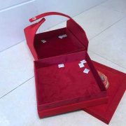 结婚大红色新娘嫁妆装金银首饰，的箱子放现金木盒，礼金箱四件套木箱
