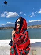 丝巾女秋季薄款防晒披肩，海边两用外搭沙滩巾纱巾，名民族风红色围巾