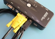 迈拓MT-401UK-CH kvm切换器 4口USB 4进1出 手动显示器共享器配线