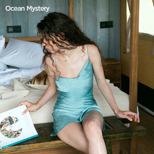 OceanMystery秋冬浅蓝色丝光沙滩裙短款舒适亲肤吊带睡裙子女