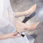 拍婚纱照用的鞋子浅色，高跟鞋女粗跟主纱，结婚鞋子新娘水晶中跟单鞋