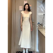 温柔风初恋白色方领短袖，连衣裙子女夏季2024法式气质包臀长裙
