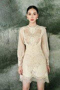 越南小众2022秋季气质，绝美圆领蕾丝拼接灯笼，袖收腰显瘦长袖连衣裙