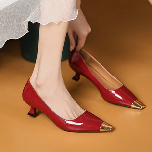 红色漆皮婚鞋女细跟春法式时尚金属头3厘米，小跟高跟鞋不累脚单鞋