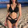 泳衣女夏网红度假欧美小胸黑色性感三点式，比基尼分体沙滩温泉泳装