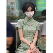 新中式复古改良旗袍年轻款高端气质长款素雅少女绿色雪纺连衣裙夏