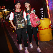 香港jtxs2019双肩包女韩版个性时尚包包，百搭铆钉书包潮牌背包