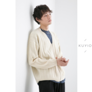 KUYIOU/竖条纹肌理 羊毛混纺V领拉链宽松柔软针织外套开衫男 Z01